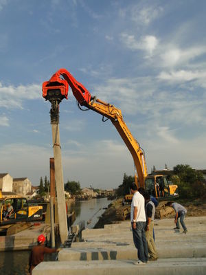 गुणवत्ता  TYSIM VS400 Excavator Hammer Mounted Pile Driver / Pile Driving Hammer 2.15t कारखाना